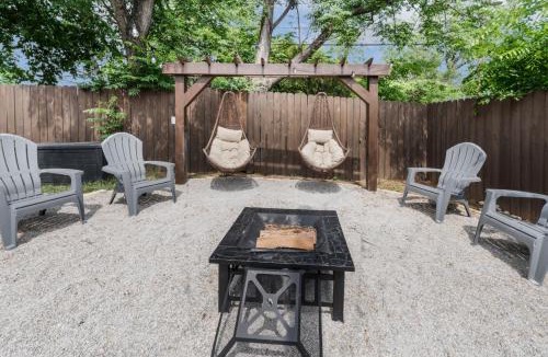 Fort Worth House | 4 Queen Beds High Speed Wifi Private Parking