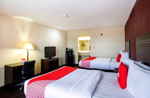 Port Allen Hotel | 4 Quiet & Peaceful Units | Relax Close to USS KIDD Veterans Museum