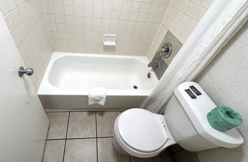 Victoria Hotel | 4 Relaxing & Affordable Rooms w/Free Parking + Pet-Friendly!