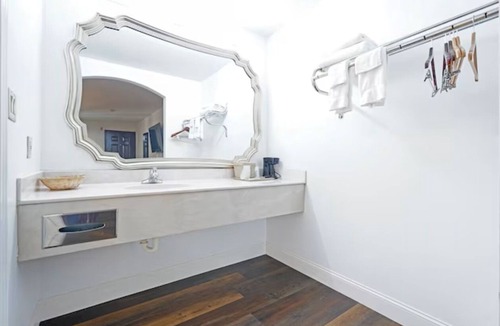 San Augustine Hotel | 4 Relaxing Units | Feel at Home on the Road in San Augustine