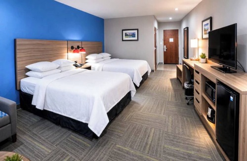 Port Aransas Hotel | 4 Rooms w/Free Parking | Near Aransas Pass Aquatic Center - 6.2 miles away