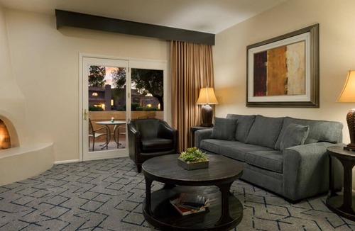 South Scottsdale Resort | 4 Serene Units, Perfect for Large Groups, Near Desert Botanical Museum
