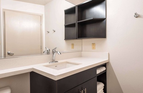 Fossil Creek Hotel | 4 Units | Outdoor BBQ Grill | Free Parking | Near Garden