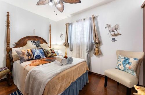 West San Antonio House | 4BR House Near San Antonio Fiesta & Lackland AFB