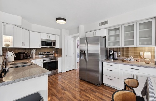 Chandler House | 4BR Launch Special: Pool, Billiards & Grill