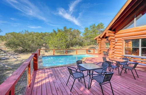Marble Falls Cabin | 4BR Retreat w/pool- pool table Wheelchair Acc