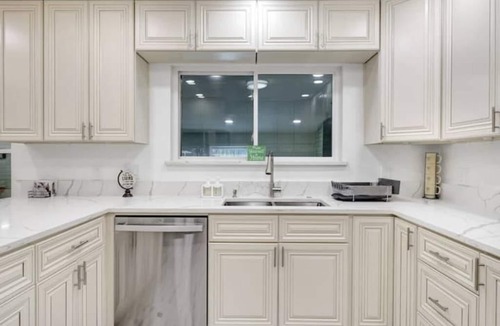 Medical Center District House | 5 Bedroom 3 Bath in Northwest SA