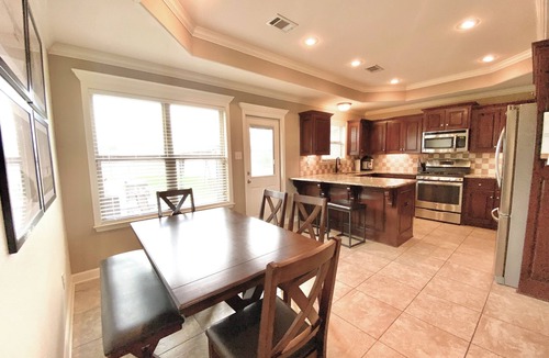 Jacksonville House | 5 mins From Base, Crashpad - Military Member Owned