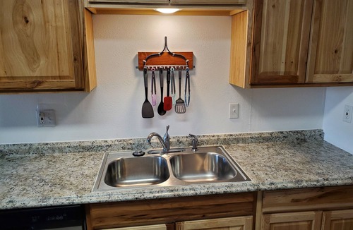 Blanco House | 5 minutes to Blanco River, 3 bedroom house with huge fenced backyard!