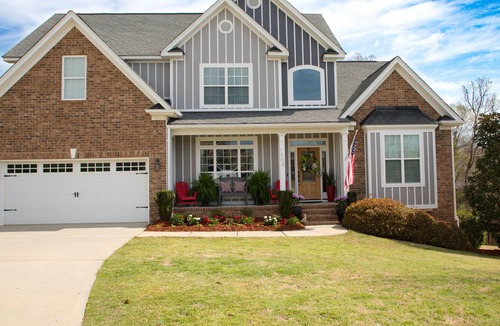 Evans House | 5100 SQUARE FEET, SPACIOUS and COMFORTABLE!