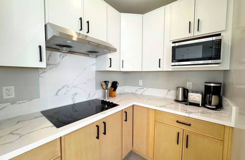 Paradise Park Apartment | 5708- Nice 2B1B Private Unit near FWY 580/24 & UCB