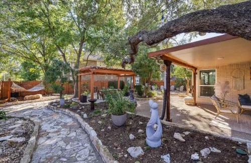 North Buttercup Creek House | 5BR CedarPark Soothing Hot Tub