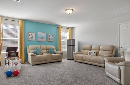 West San Antonio House | 5BR w/Fenced Yard, Patio, Game Room + Dogs Welcome