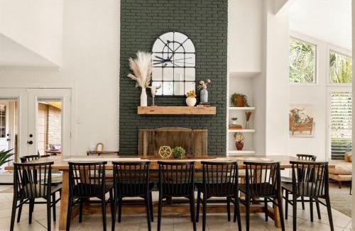 Vance Jackson House | 6BR Pool & Game Arcade Family Dog Friendly