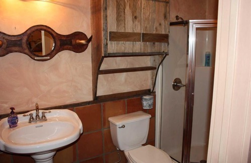 Tarpley House | 7 Canyons Ranch Lodge Suite 8 Home