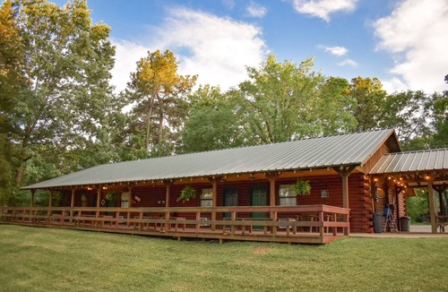 Uncertain House | #7 Gone Fishin'-Uncertain Lodge and Inn