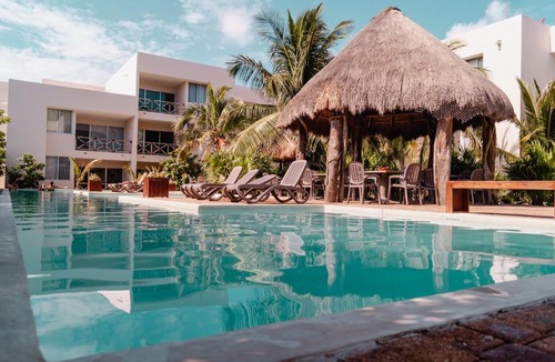 Merida Apartment | 78796 Cozy unit by the Pool, Fiber Optic, 70m to Ocean