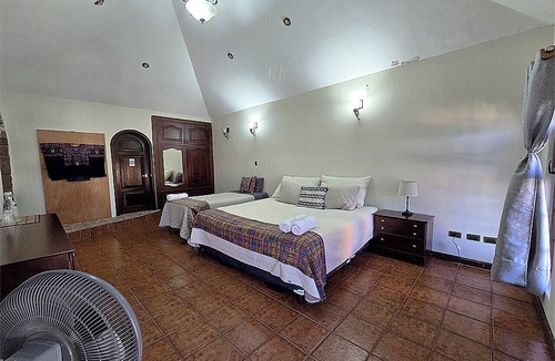 Zona 13 Bed & Breakfast | A 3 minutos del Aeropuerto