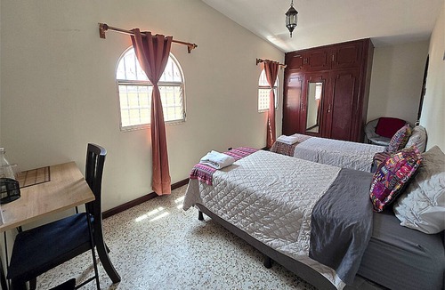 Zona 13 Bed & Breakfast | A 3 Minutos del Aeropuerto