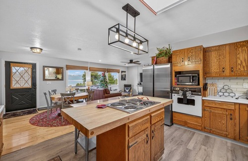 Cascade House | Above Par - Quiet & Private Retreat | Parking + Lake Views