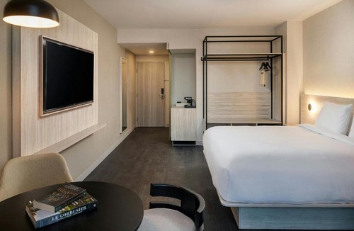 San Luis Potosi Hotel | AC Hotel by Marriott San Luis Potosi
