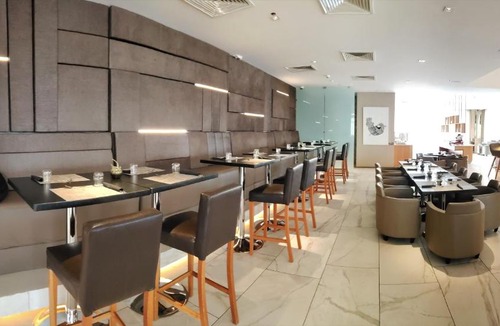 Zona 16 Hotel | AC Hotel by Marriott Guatemala City