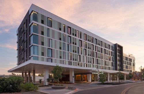 South Scottsdale Hotel | AC Hotel by Marriott Scottsdale Old Town