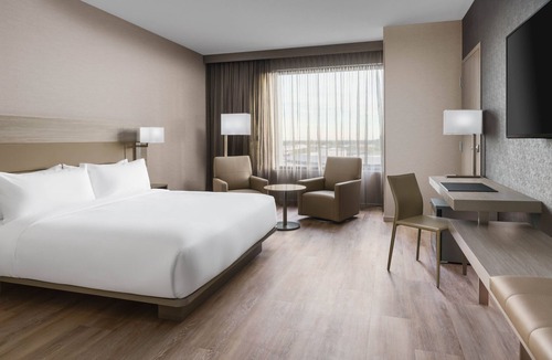 Paradise Valley Village Hotel | AC Hotel by Marriott Scottsdale North