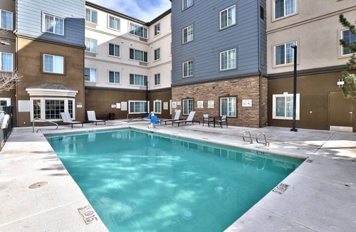 Albuquerque Apartment | Accessible 2BR Suite w/Hot Breakfast, Pool & BBQ