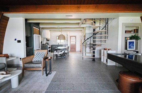 Berryville House | Acorn Cove by LittleCreek+Co, Waterfront + Private Dock + Air Hockey