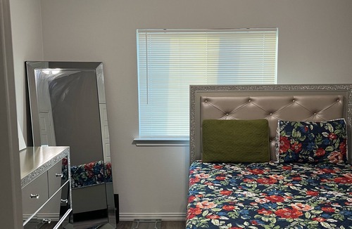 Forest Hill House | Adorable, new 1-bedroom casita in Fort Worth!