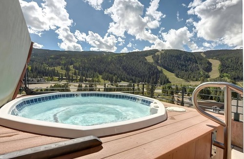 Mountain House Hotel | Adventure-Ready Mountain Stay Near Keystone | Free Breakfast and Hot Tub