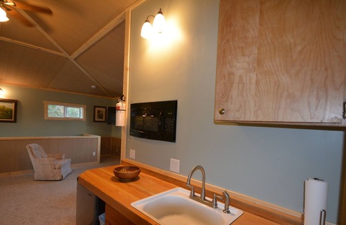 Pray Apartment | Affordable newly constructed apartment, walking distance to Yellowstone River