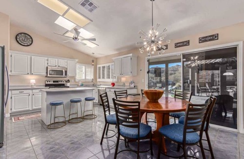 Ahwatukee Foothills House | Ahwatukee Retreat with Spectacular Desert Sunsets