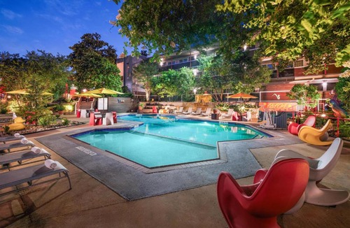 Greater South River City Hotel | Aiden Austin City Hotel