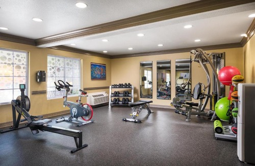 Greater South River City Hotel | Aiden Austin City Hotel