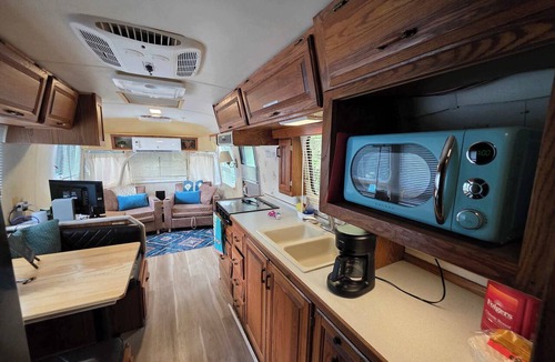 Lawton House | Airstream w flush toilet, city water, hot tub