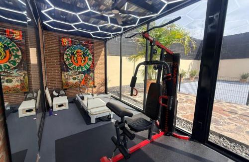 San Antonio Tlayacapan House | Ajijic Modern 1 Bed Home -Great location-Patio-Gym-Pickleball Court-Golf Cart