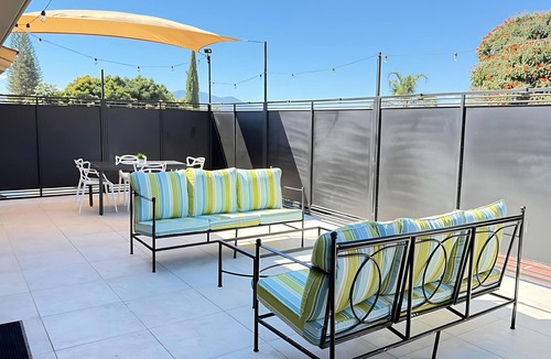 San Antonio Tlayacapan House | Ajijic Modern 2 Bedroom -Salt Pool -Bikes - Patio -Gym -Pickleball Court - BBQ