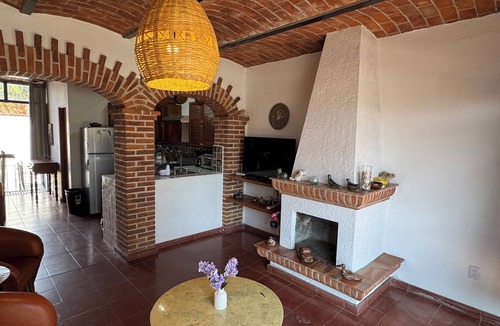 Ajijic House | Ajijic Rooftop Retreat + 5 Bedrooms