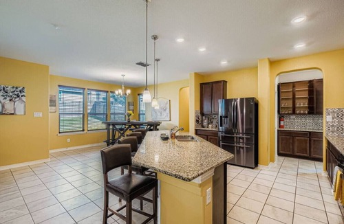 San Antonio House | Alamo Heights Haven+15 min 2 Seaworld+Pet Friendly
