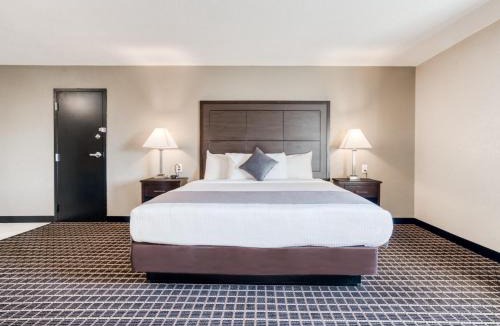 Park Central Hotel | Alexis Hotel & Banquets Dallas Park Central Galleria