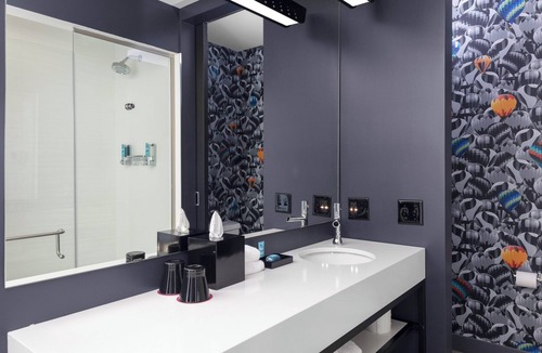 Glendale Sports and Entertainment District Hotel | Aloft by Marriott Glendale at Westgate
