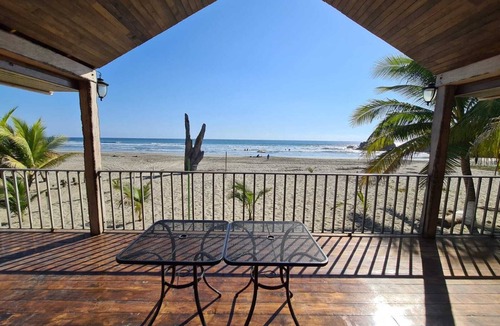Las Calabazas House | Amazing Beach House with cool AC