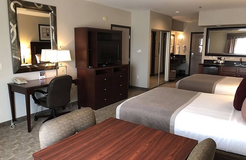 Killeen Hotel | Amazing Find! 1 Modern Unit and Pool.