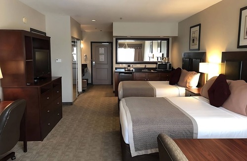 Killeen Hotel | Amazing Find! 1 Modern Unit and Pool.