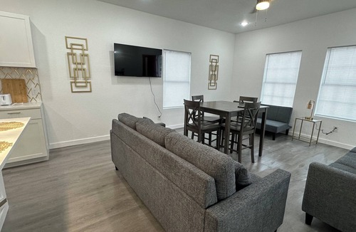 Eastside Promise Neighborhood House | Amazing house close to downtown , 5 beds and 3 bath