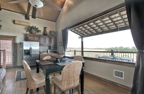 Bergheim Cottage | Amazing Raised Bungalow Surrounded by Beautiful Texas Hill Country Views in Bergheim, Texas