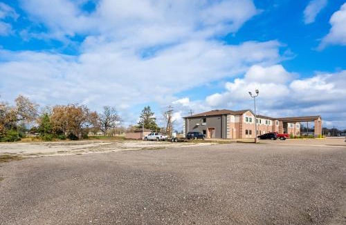 Somerville Hotel | Americas Best Value Inn Somerville Texas