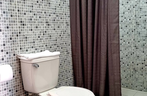Flores Hotel | AMINA Inn